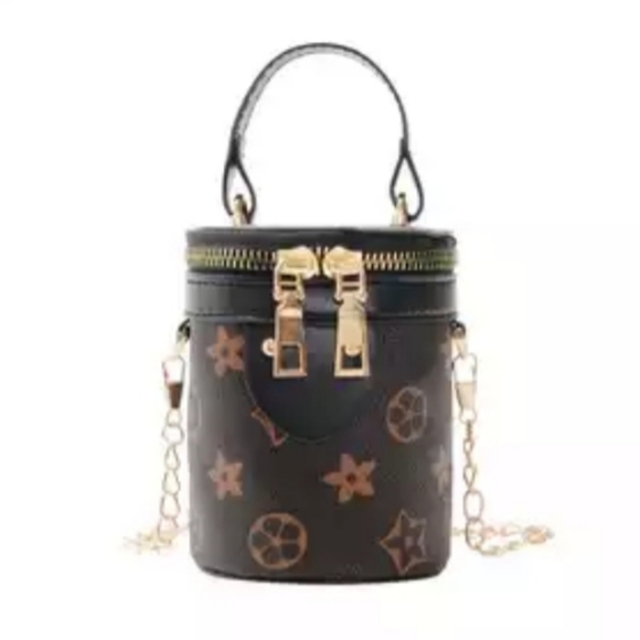 Small Luxury Bucket Purse - Picture 4 of 4